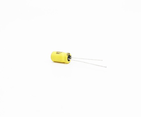 De lage ESR Elektrolytische Condensatoren Op hoge temperatuur van het Condensator56uf35v Radiale Lood