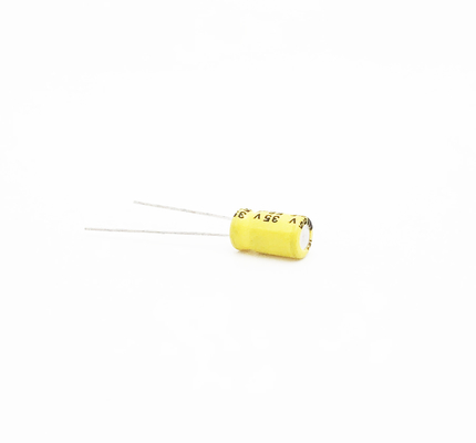 De lage ESR Elektrolytische Condensatoren Op hoge temperatuur van het Condensator56uf35v Radiale Lood