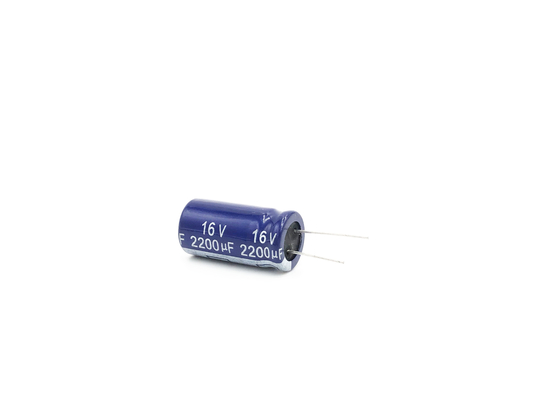 Hoge Frequentie Lage ESR Aluminium Elektrolytische Condensator 2200UF16V 13X25mm