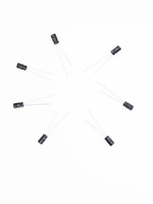 4.7UF50V miniatuur Elektrolytische Condensatoren 2000 Urencondensator Met lange levensuur
