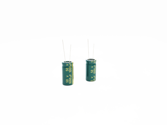13X25mm LEIDENE Lichte Condensator Hoge Frequentie 1000 Uf 50 Voltcondensator