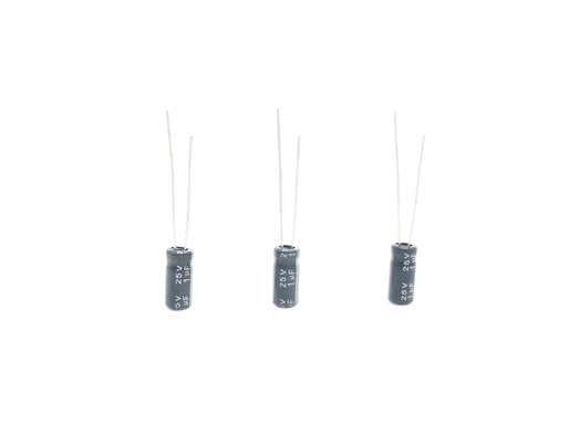 1UF25V 5X11MM Miniatuurcondensatorkringen Op hoge temperatuur