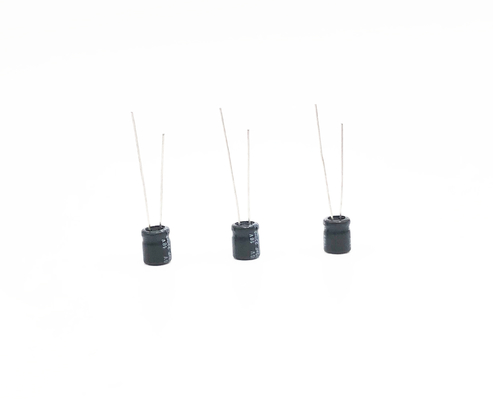 Radiale Lood Miniatuurcondensator 220UF16V 6.3X11mm