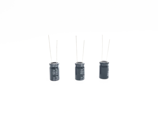 220UF50V 10X17mm Miniatuurcondensator Radiaal Type