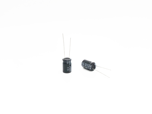 Kringen Miniatuurcondensator op hoge temperatuur 1000UF16V 10X16mm