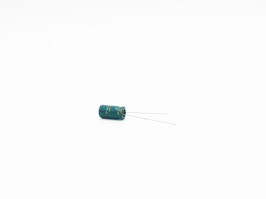 6.3x12MM Radiale Elektrolytische Condensator 4.7UF 250V Lage ESR het Leven van de 5000 Urenlading