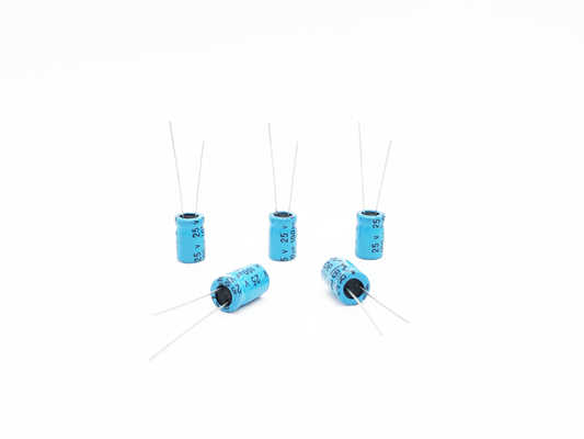 220uF25V Condensator 8x12mm van de autoampère voor de Kringen van de Polariteitsomkering