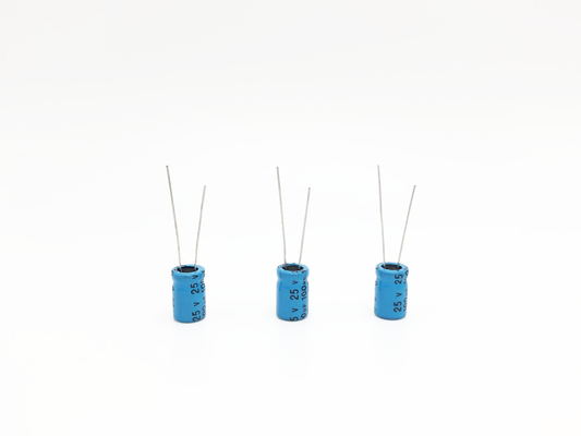 220uF25V Condensator 8x12mm van de autoampère voor de Kringen van de Polariteitsomkering